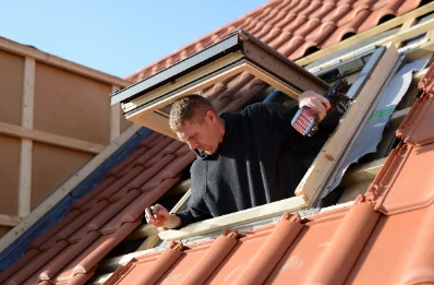 Pose de fenêtres de toit Velux à Teilhet